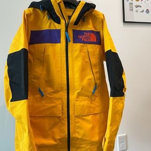 The North Face - Women’s Team Kit Jacket Snowboard Ski Jacket SizeSmall